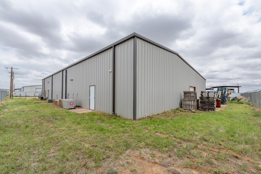 More Photos Of 10630 Private Road 1310, Wolfforth Industrial For Sale