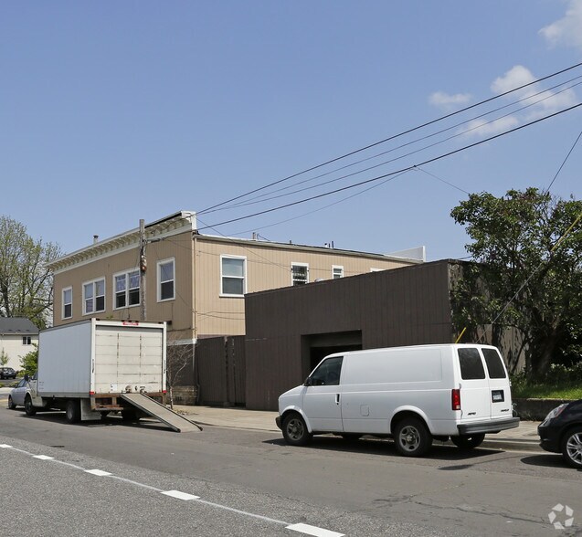 More Photos Of 1032 N Killingsworth St, Portland Storefront Retail Residential For Sale