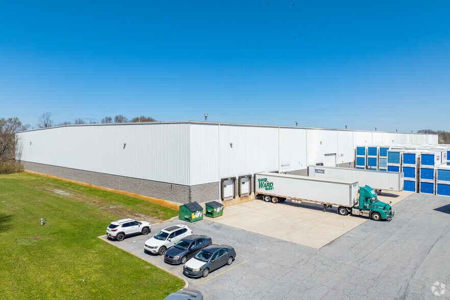 More Photos Of 1011 Aip Dr, Middletown Warehouse For Lease