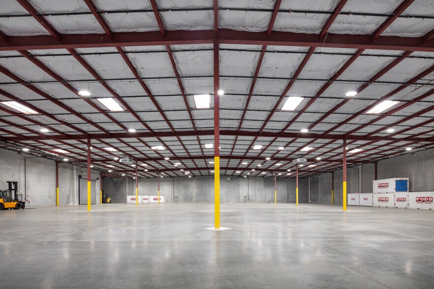 More Photos Of 64640 19th Ave, Desert Hot Springs Warehouse For Lease