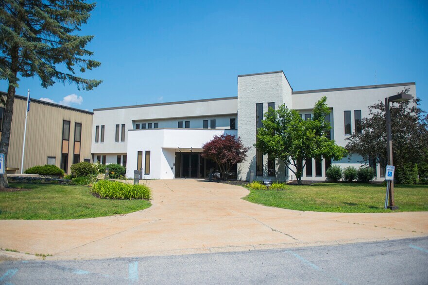 More Photos Of 1 Apollo Dr, Glens Falls Office For Lease