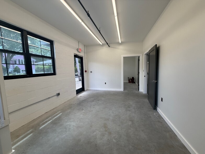 More Photos Of 70 Clematis Ave, Waltham Manufacturing For Lease