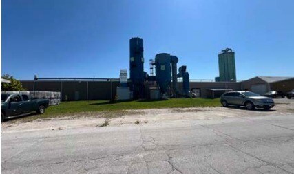 More Photos Of 458 2nd Ave, Tiffin Manufacturing For Sale