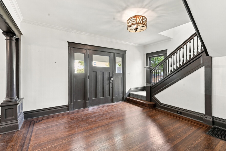 More Photos Of 1417 8th Ave, Fort Worth Hospitality For Sale