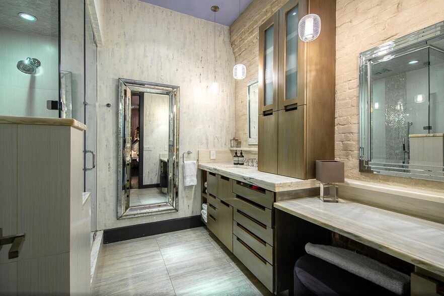 More Photos Of 213 Printers Aly, Nashville General Retail For Sale