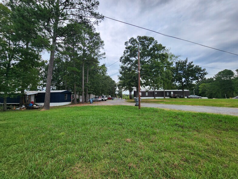 More Photos Of 8159 AL Highway 9, Cedar Bluff Manufactured Housing Mobile Home Park For Sale