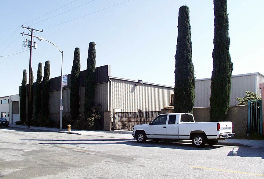 Primary Photo Of 1422 W Gaylord St, Long Beach Warehouse For Sale