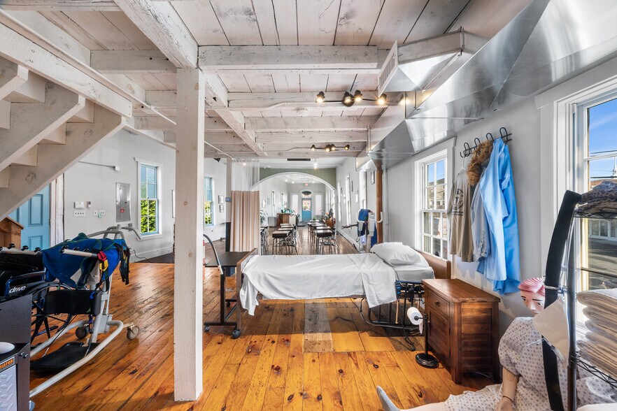 More Photos Of 21 Furnace St, Danielson Storefront For Sale