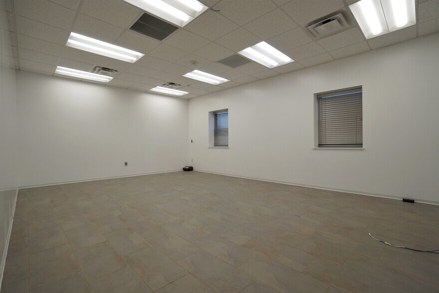 More Photos Of 248 Production Rd, Clinton Office Residential For Sale