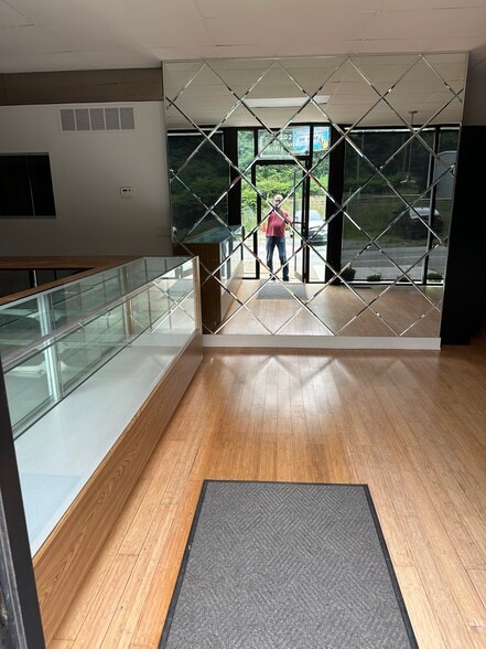 More Photos Of 1202 Electric Ave, Pittsburgh Warehouse For Sale