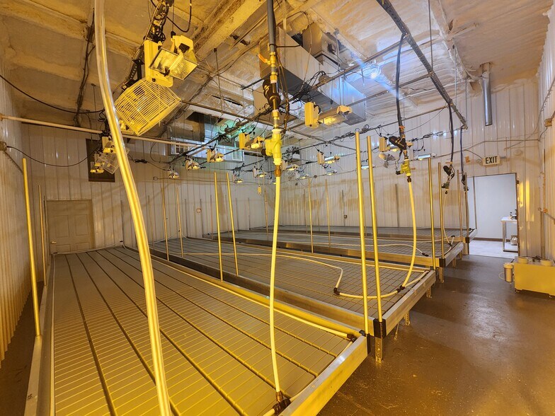 More Photos Of 9909 E 46th Pl, Tulsa Warehouse For Sale