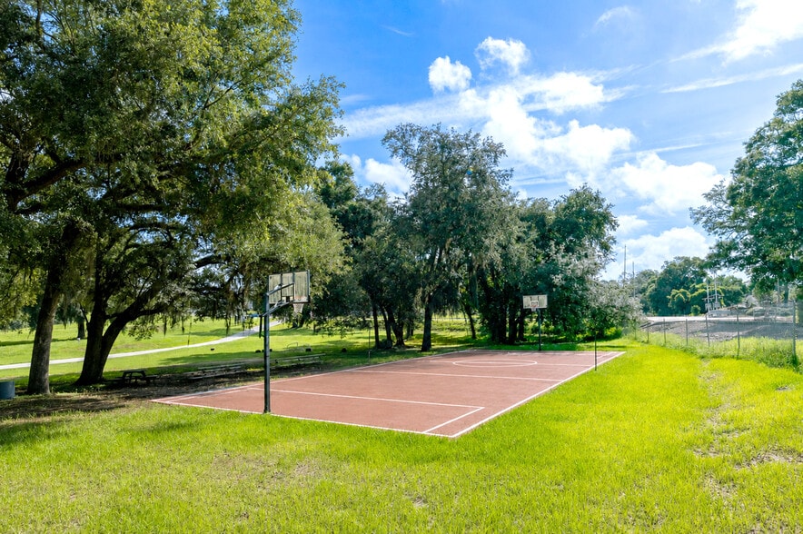 More Photos Of 6837 Lakeville Rd, Orlando Religious Facility For Sale