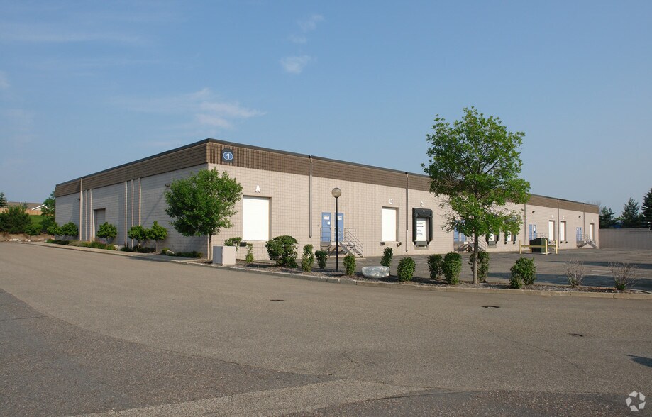 More Photos Of 11111-11181 Greenbrier Rd, Minnetonka Flex For Sale