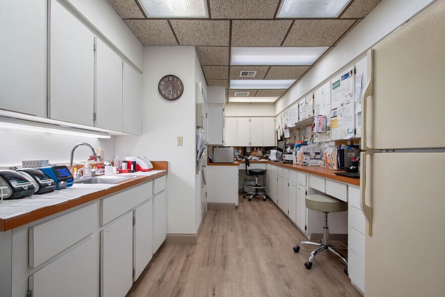 More Photos Of 3027 Aloma Ave, Winter Park Medical For Lease