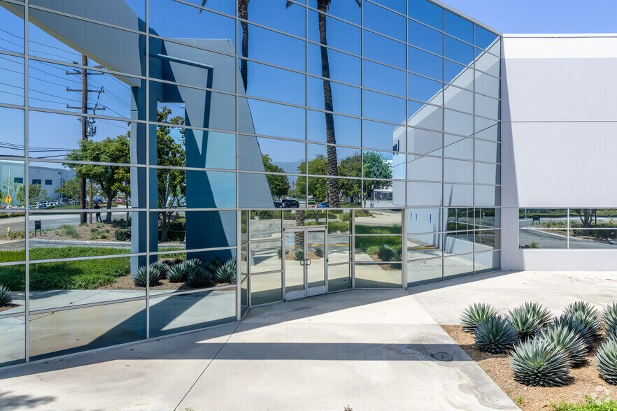 More Photos Of 1100 S Etiwanda Ave, Ontario Warehouse For Lease
