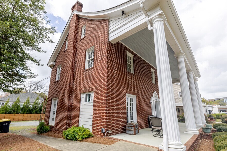 More Photos Of 2036 E 7th St, Charlotte Loft Creative Space For Sale