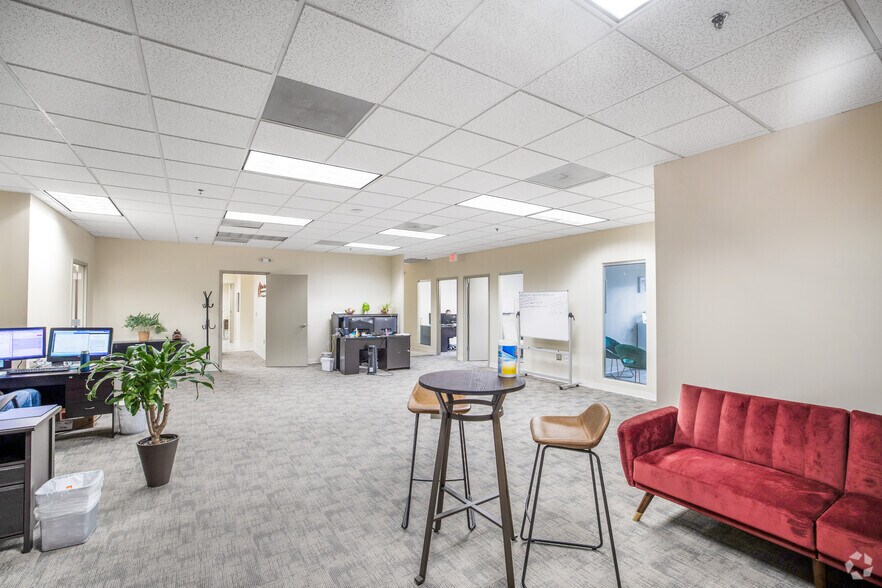More Photos Of 40 W Gude Dr, Rockville Office For Sale