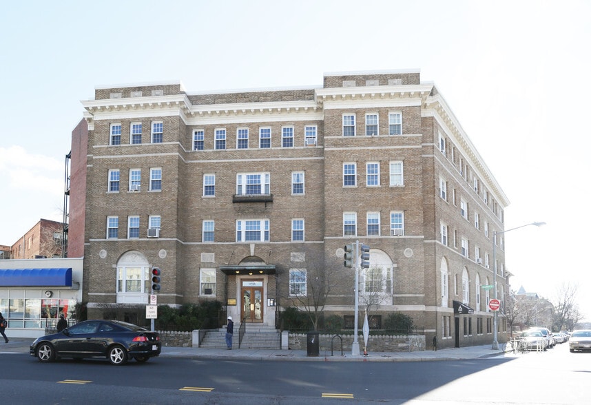 More Photos Of 1736 Columbia Rd NW, Washington Apartments For Lease