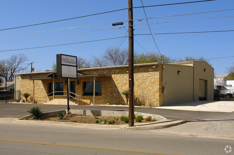 More Photos Of 2107 N Saint Marys St, San Antonio Loft Creative Space For Lease