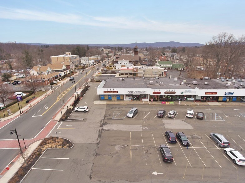 More Photos Of 170-172 S Main St, New City General Retail For Lease