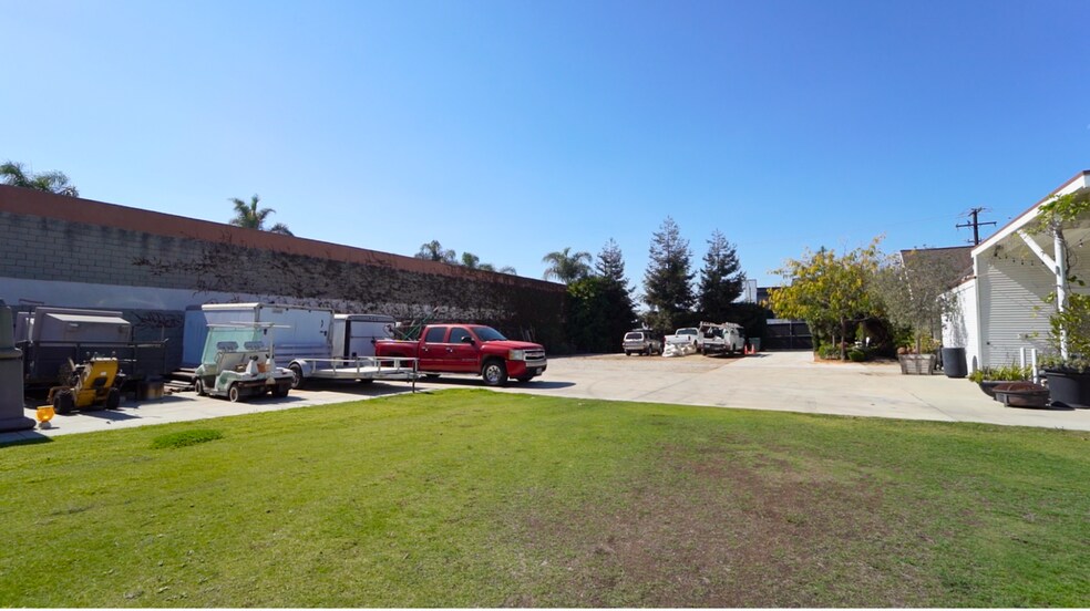 More Photos Of 17066 Palmdale Ln, Huntington Beach Land For Lease