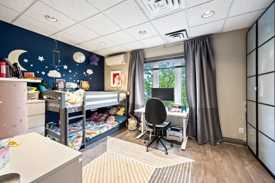 More Photos Of 1611 Bloor St W, Toronto Storefront Retail Office For Sale