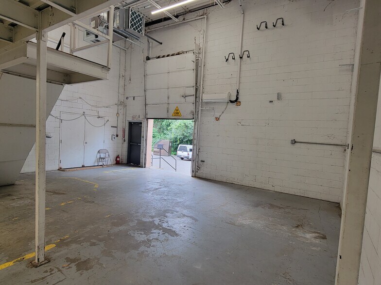 More Photos Of 178-190 Cedar Hill St, Marlborough Industrial For Lease