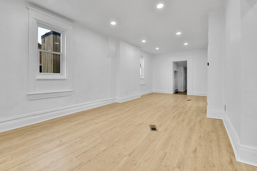More Photos Of 325 Detroit St, Denver Office Residential For Lease
