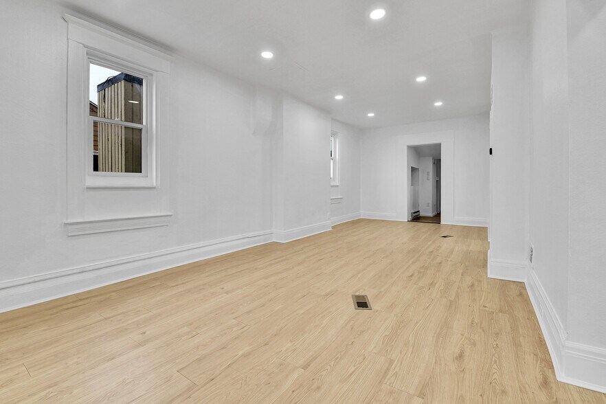 More Photos Of 325 Detroit St, Denver Office Residential For Lease