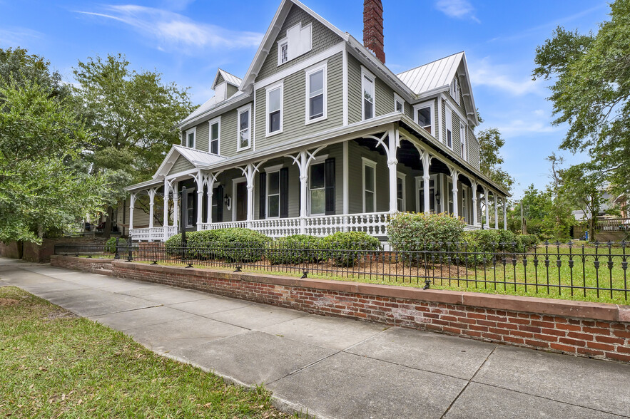 Primary Photo Of 708 Market St, Wilmington Apartments For Sale