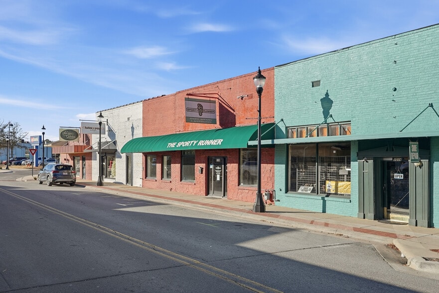 Primary Photo Of 1016 Van Ronkle St, Conway General Retail For Sale