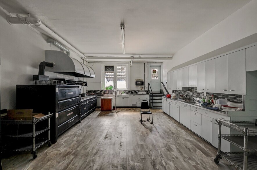 More Photos Of 720 Delaware St, Scranton Religious Facility For Sale