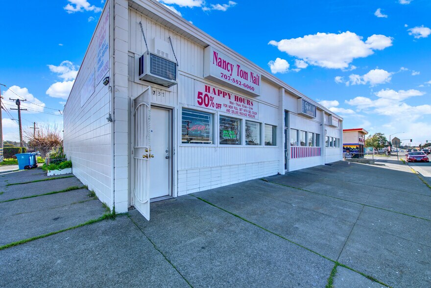 More Photos Of 1727-1731 Springs Rd, Vallejo Freestanding For Sale