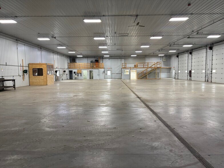 More Photos Of 2905 N Lincoln Rd, Escanaba General Retail For Sale