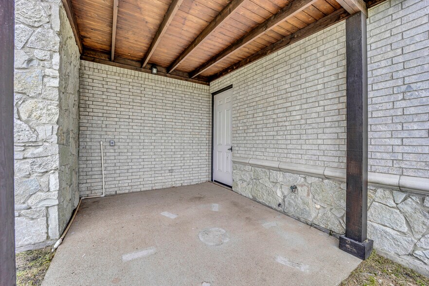 More Photos Of 840 E I-20 Hwy, Arlington Medical For Sale
