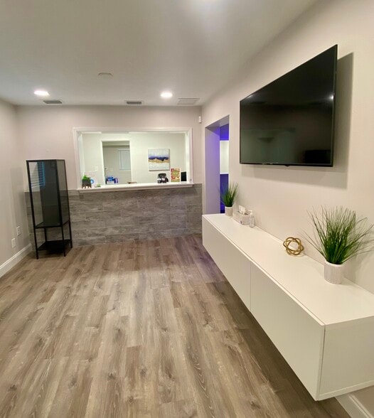 More Photos Of 230 Benmore Dr, Winter Park Medical For Sale