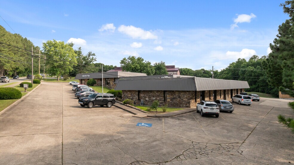 More Photos Of 2863 Old Missouri Rd, Fayetteville Office For Lease