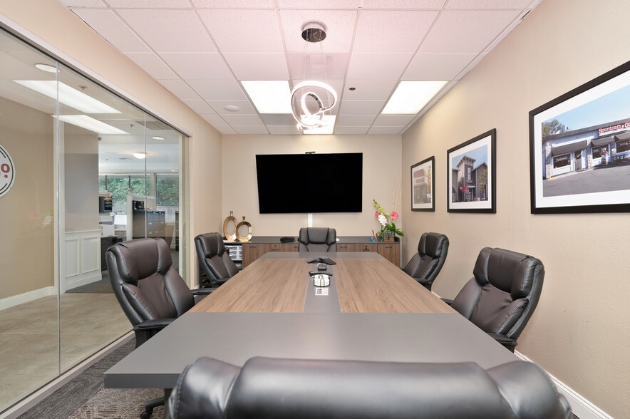 More Photos Of 8700 Auburn Folsom Rd, Granite Bay Office For Lease