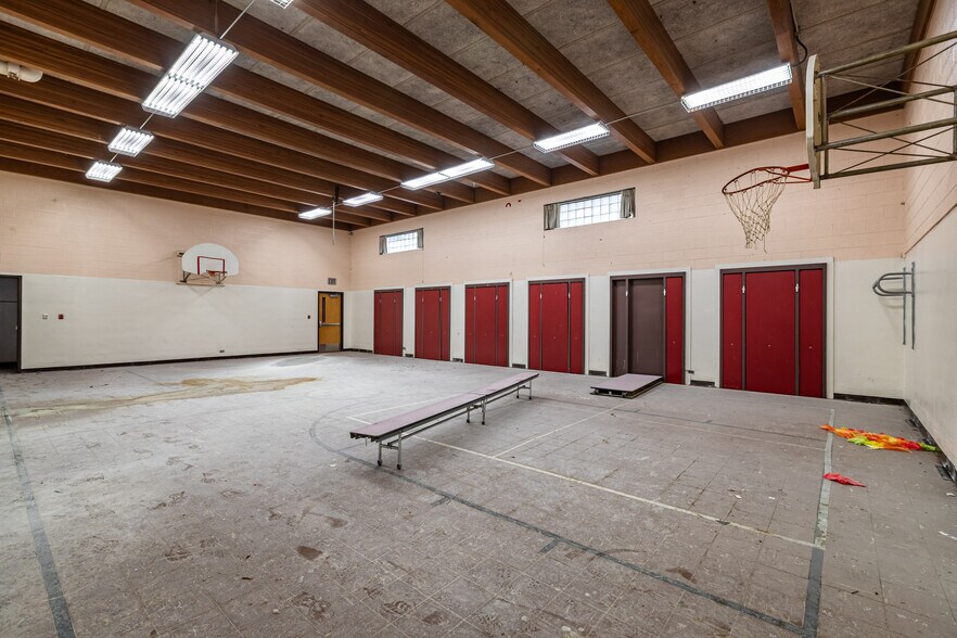 More Photos Of W7908 County Road Z, Onalaska Manufacturing For Sale