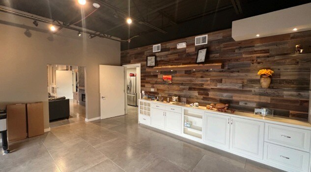 More Photos Of 9299 W Olive Ave, Peoria Warehouse For Sale