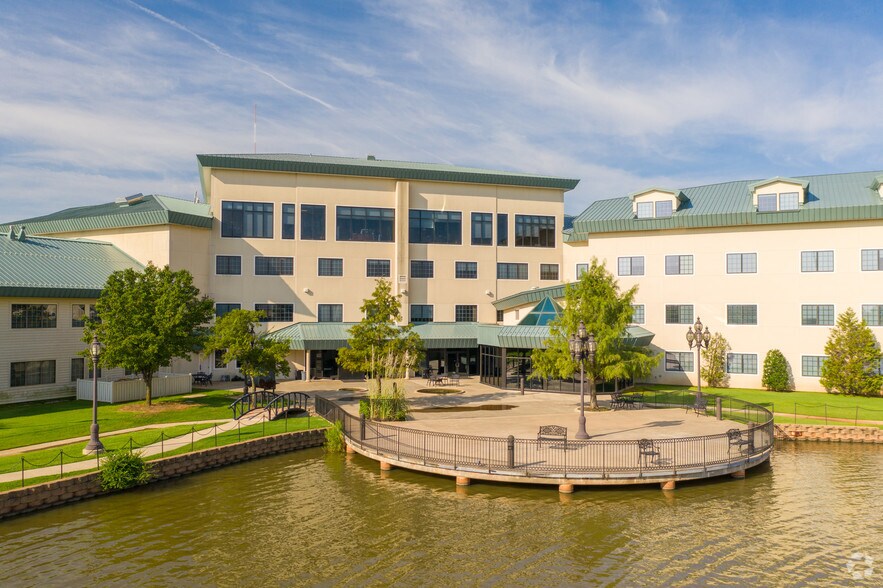 More Photos Of 701 Cedar Lake Blvd, Oklahoma City Office For Lease