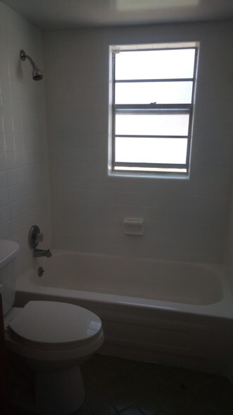 More Photos Of 102 Lullwater St, Deltona Apartments For Sale