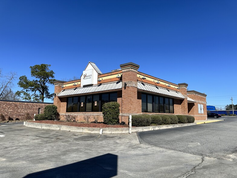 Primary Photo Of 537 S Main St, Swainsboro Restaurant For Sale