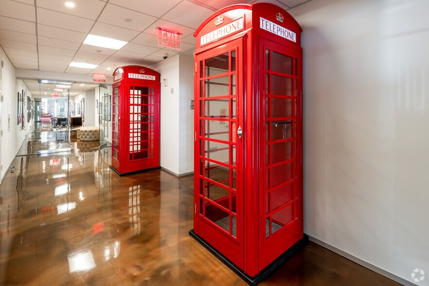 More Photos Of One World Trade Center, New York Coworking Space