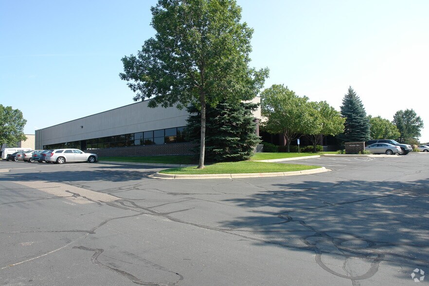 More Photos Of 7600-7650 Golden Triangle Dr, Eden Prairie Research And Development For Lease