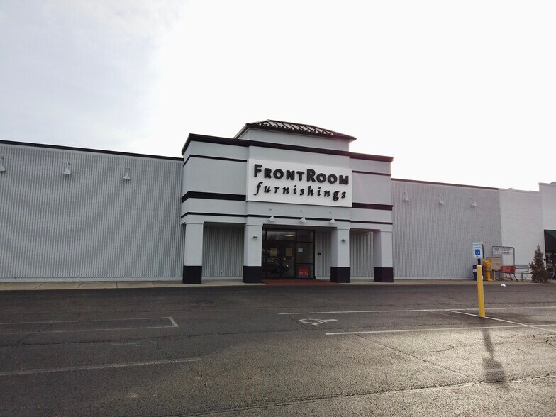 More Photos Of 1660-1680 N 21st St, Newark General Retail For Lease