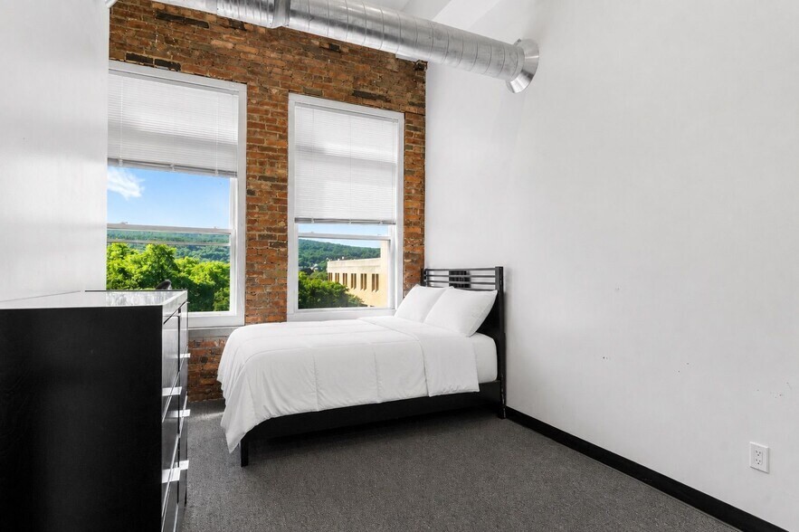 More Photos Of 123 Court St, Binghamton Apartments For Sale