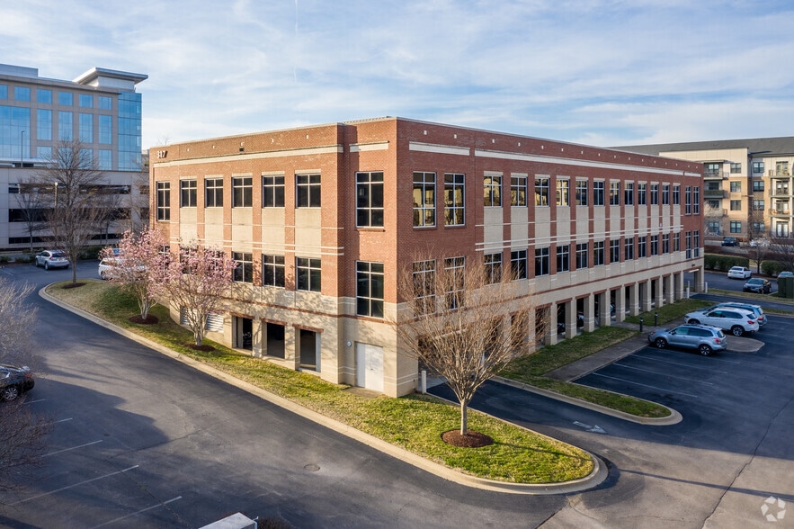 More Photos Of 317 Seven Springs Way, Brentwood Medical For Lease