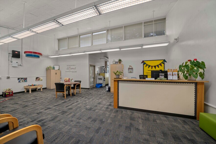 More Photos Of 3201 S D St, Tacoma Specialty For Sale