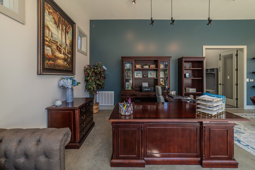 More Photos Of 333 N 9th St, Paducah Storefront Retail Residential For Sale